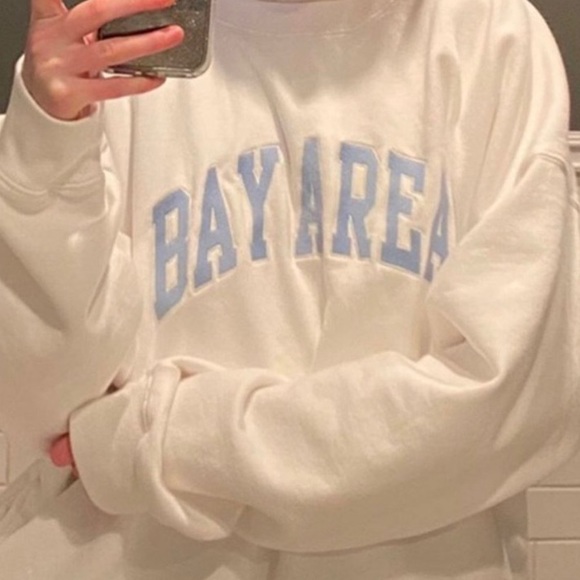 brandy melville bay area erica sweatshirt - Picture 2 of 2